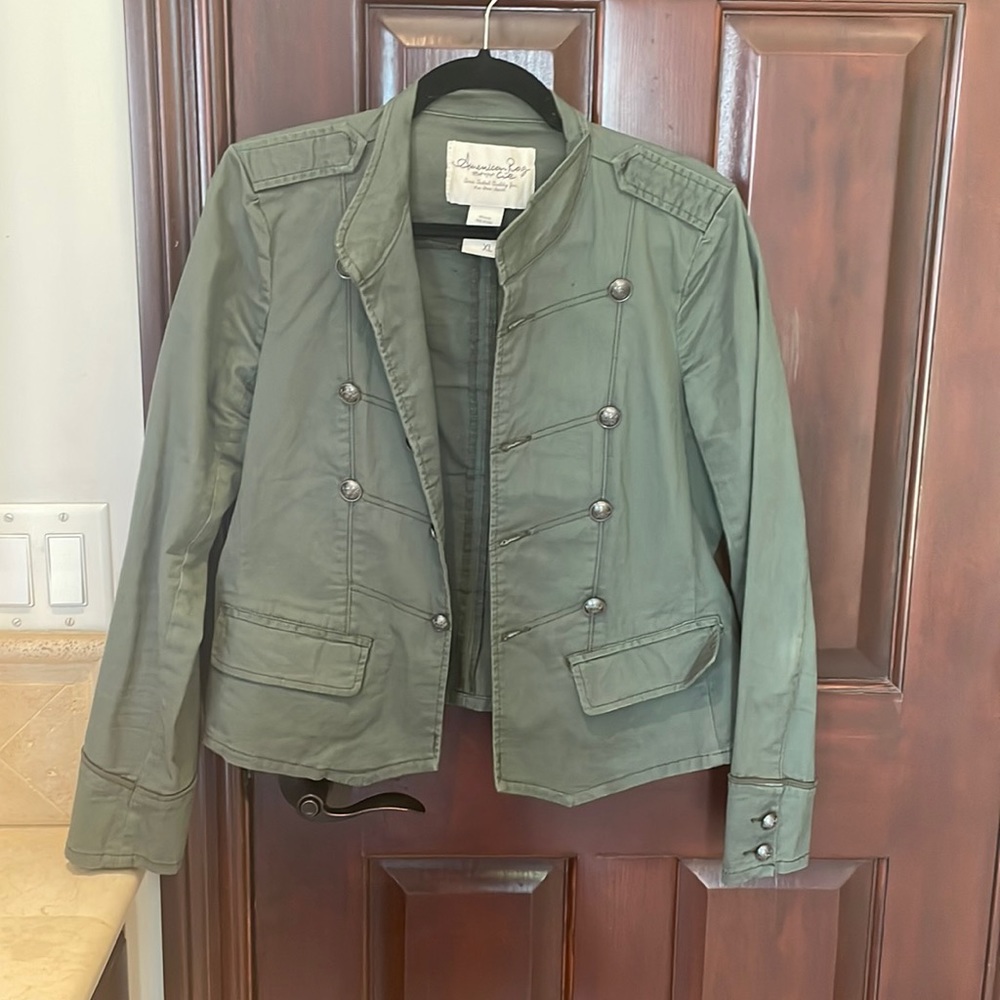 Military style, green jacket
